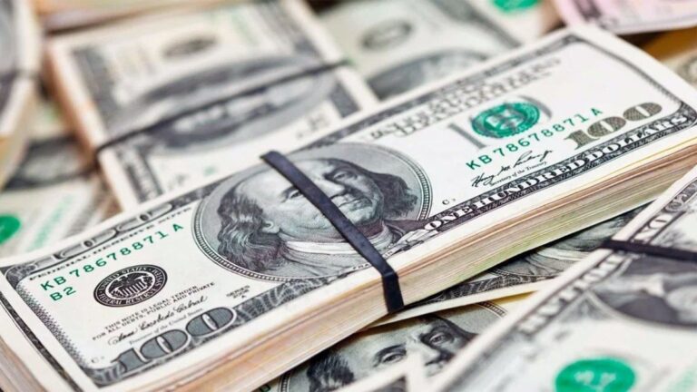 Dólar blue y dólar oficial hoy minuto a minuto: a cuánto cotizan este lunes 1 de septiembre