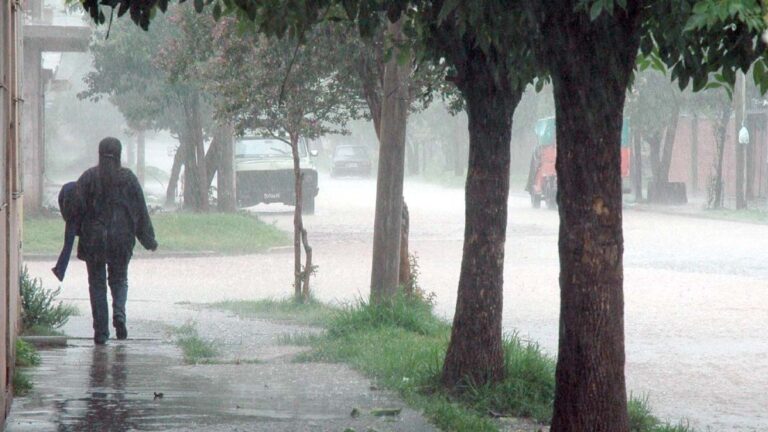 Cambió el pronóstico y se esperan lluvias fuertes de forma inminente en Buenos Aires: cuándo son las tormentas