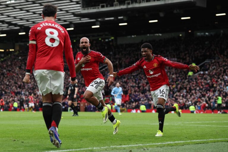 Manchester United le ganó a Manchester City por la Premier League en el debut de su entrenador