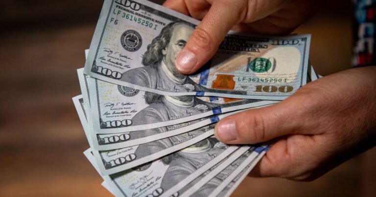 Dólar hoy y dólar blue, EN VIVO: a cuánto cotiza el oficial y cuál es el precio del paralelo este martes 2 de marzo, minuto a minuto