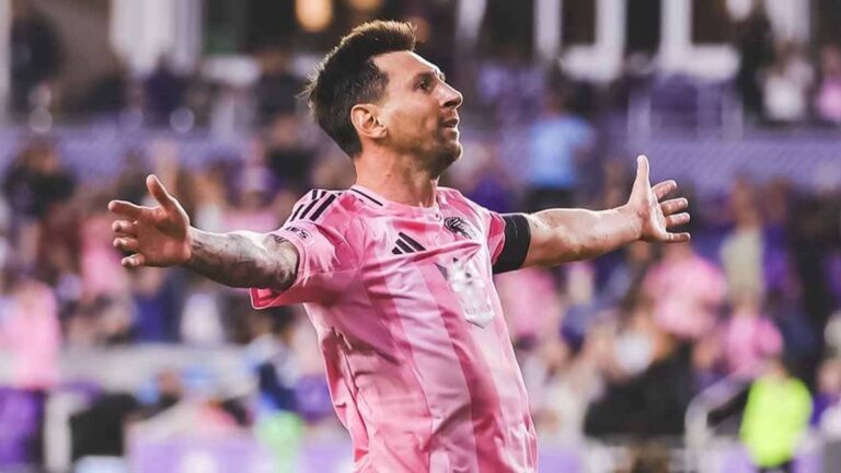 Lionel Messi va por el gol 900 de su carrera esta noche