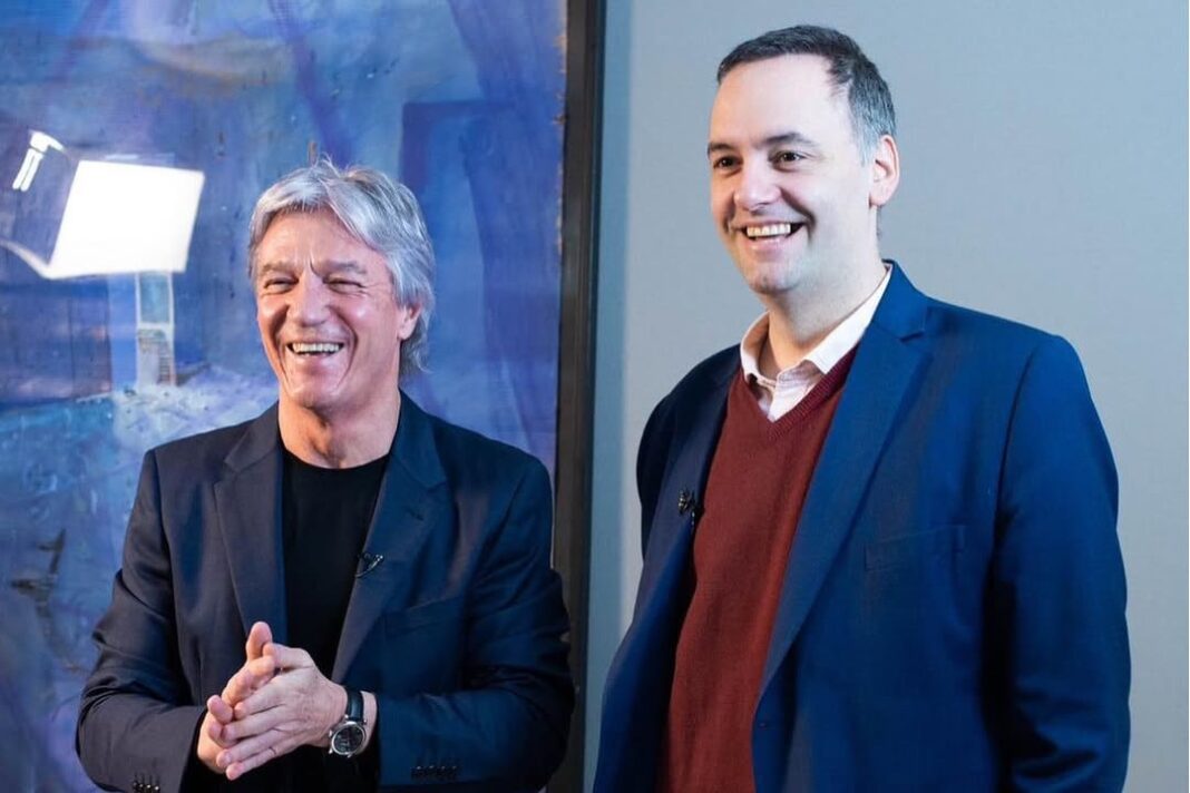 Fotografía de Manuel Adorni, Jefe de Gabinete de la Nación Argentina.