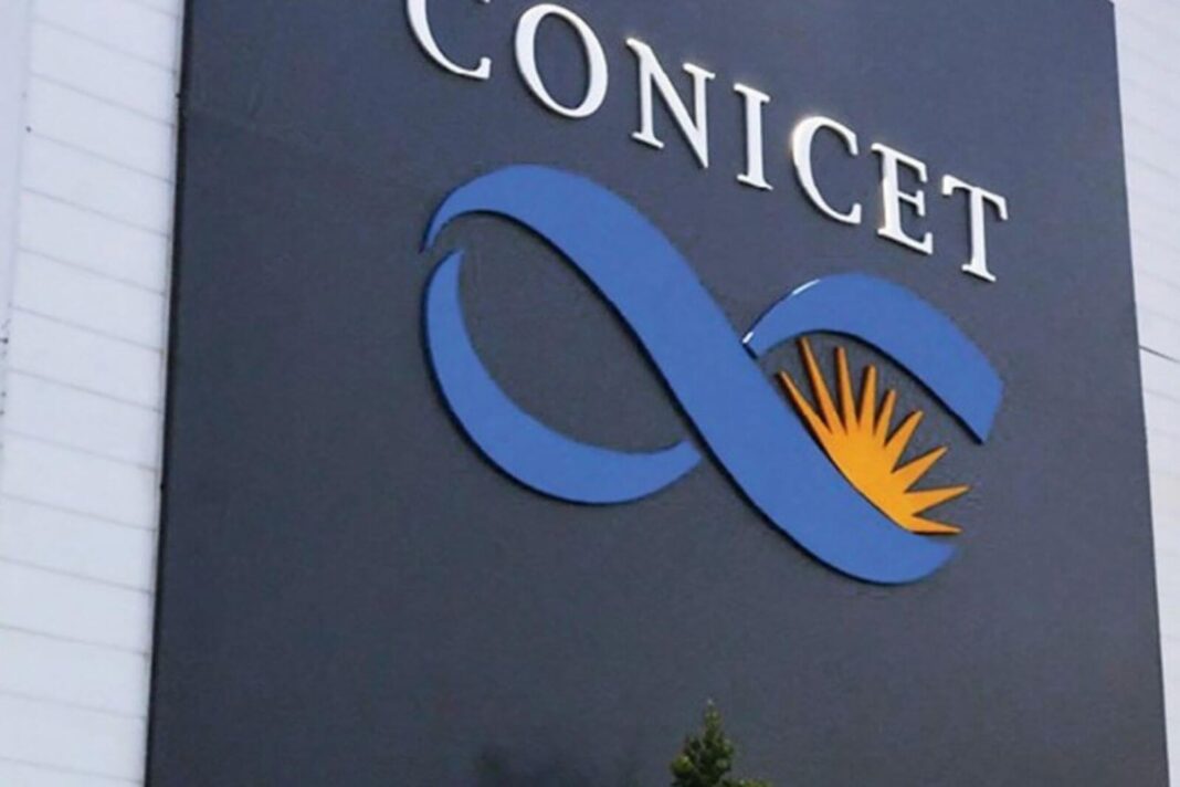 Gráfico representativo de patentes y pastillas, simbolizando el debate sobre propiedad intelectual y medicamentos en Argentina.