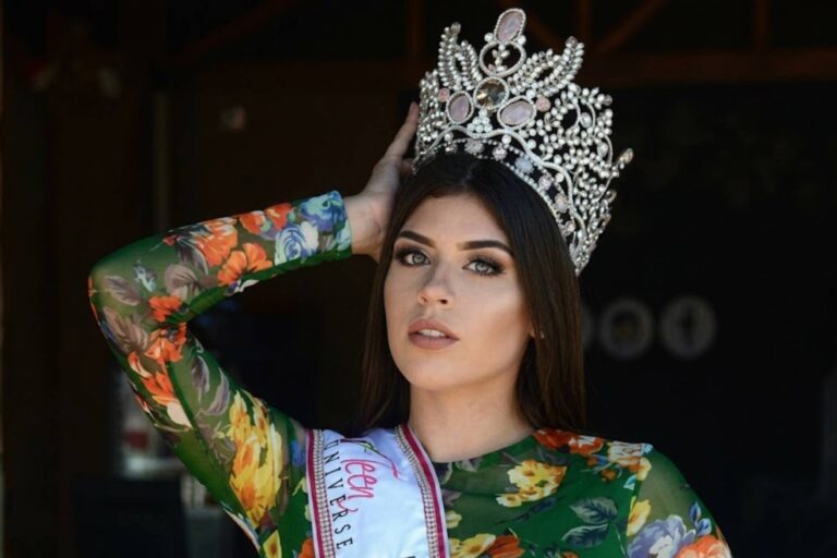 Retrato de Carolina Flores, exreina de belleza mexicana asesinada