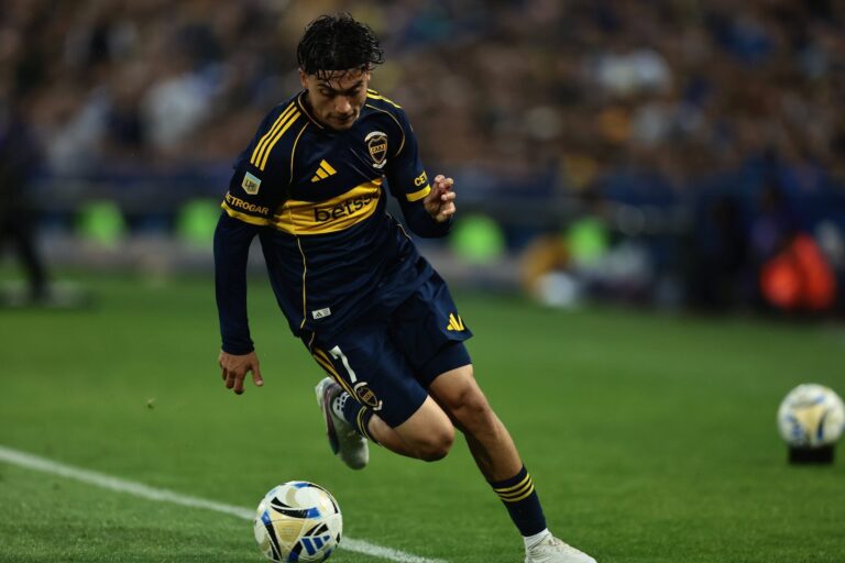 Estadio Norberto Tomaghello durante el partido Defensa y Justicia vs Boca