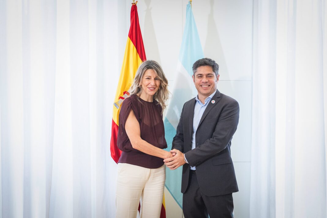 Fotografía de grupo de participantes en el congreso internacional celebrado en Barcelona, España.