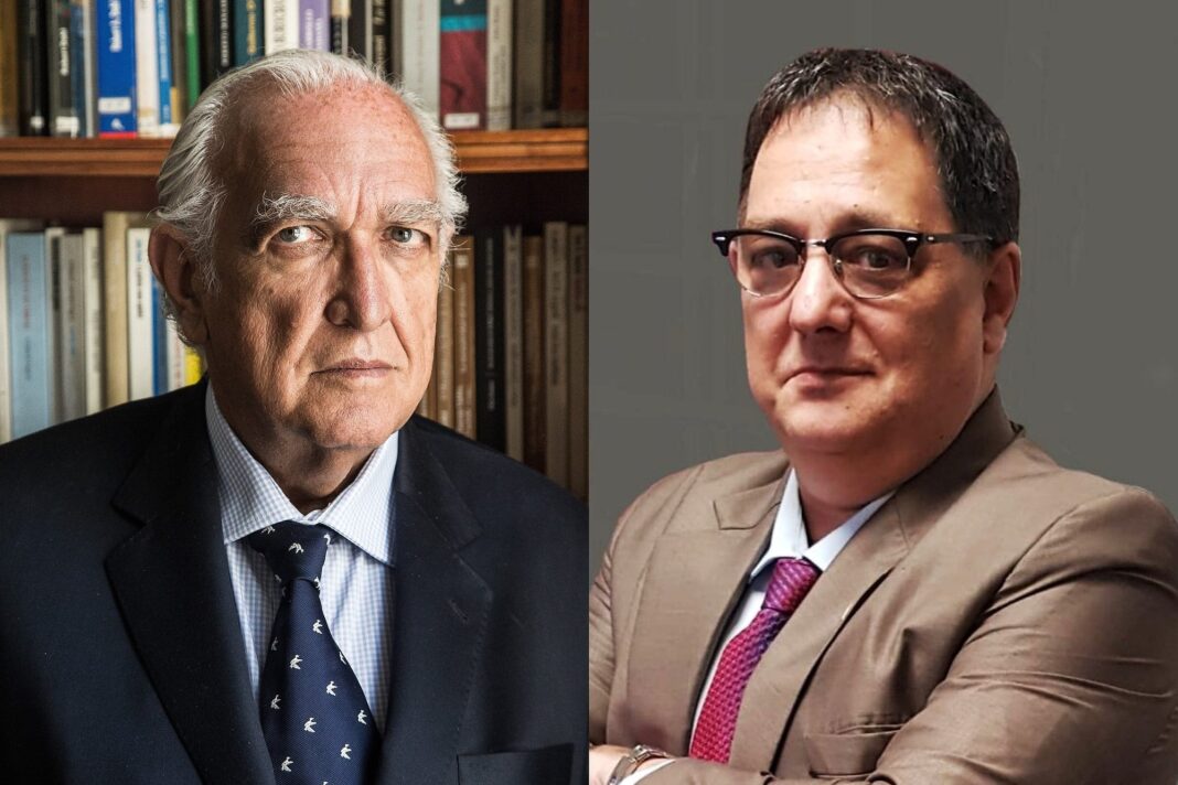 Personas votando en urna electoral dentro del Colegio de Abogados de la Capital Federal.