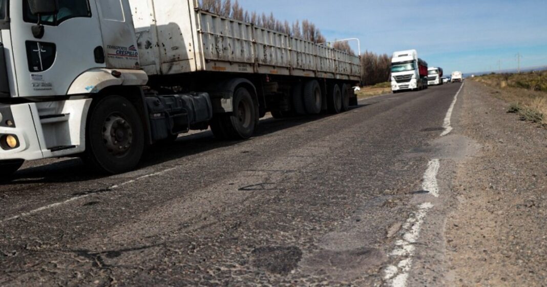 Mapa de Argentina destacando las nueve provincias autorizadas a concesionar rutas nacionales.
