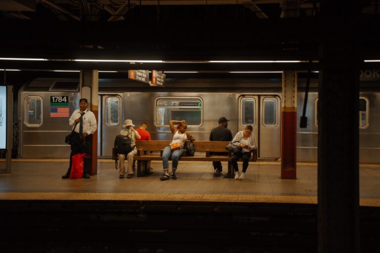 Concejo Municipal de Nueva York discute propuesta de transporte público gratuito