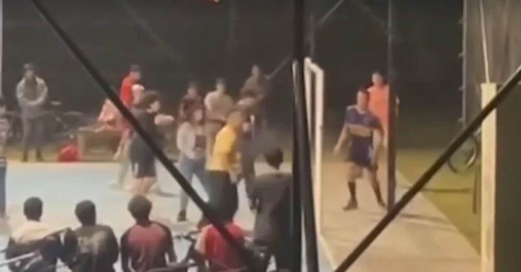 Cancha de fútbol infantil en el Parque Gazzano de Paraná, Entre Ríos