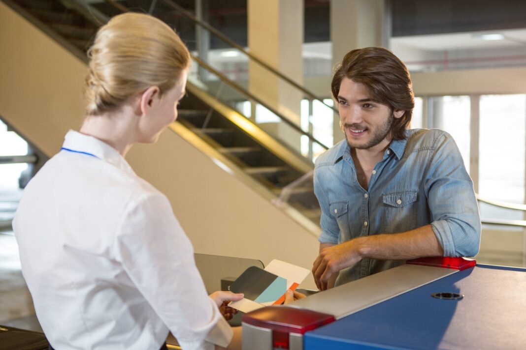 Logo del Programa de Inscripción para Viajeros Inteligentes (STEP) del Departamento de Estado de Estados Unidos
