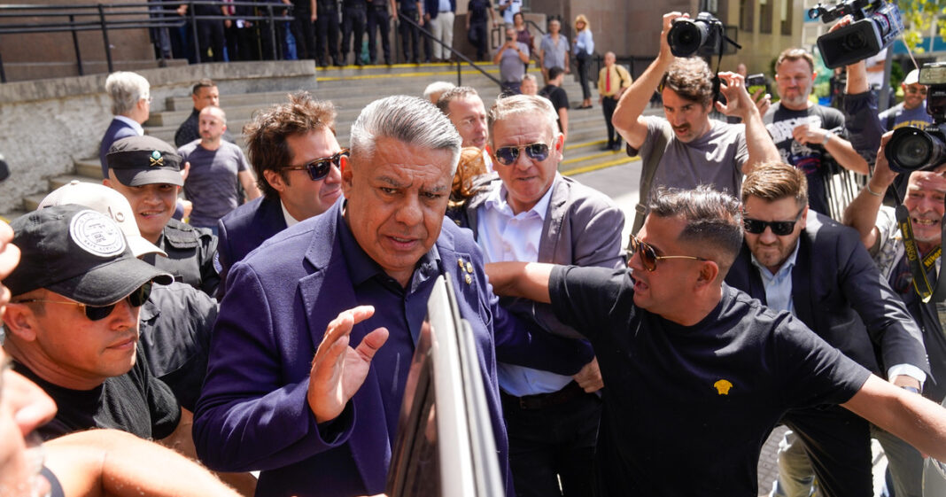 Gráfico representativo de un mapa de Argentina con iconos de política y justicia.