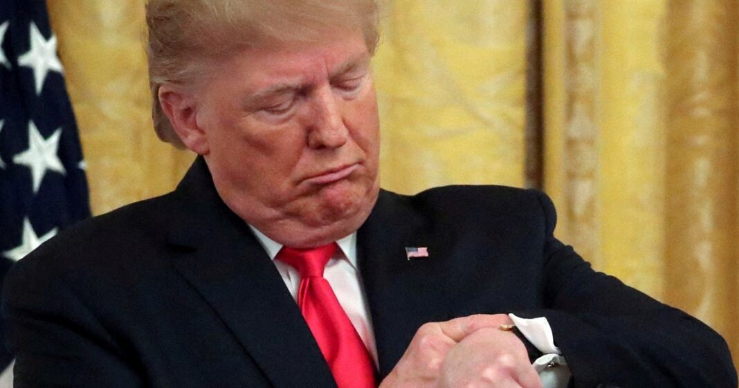 Mapa que muestra la región de Medio Oriente, destacando a Irán y el Estrecho de Ormuz.