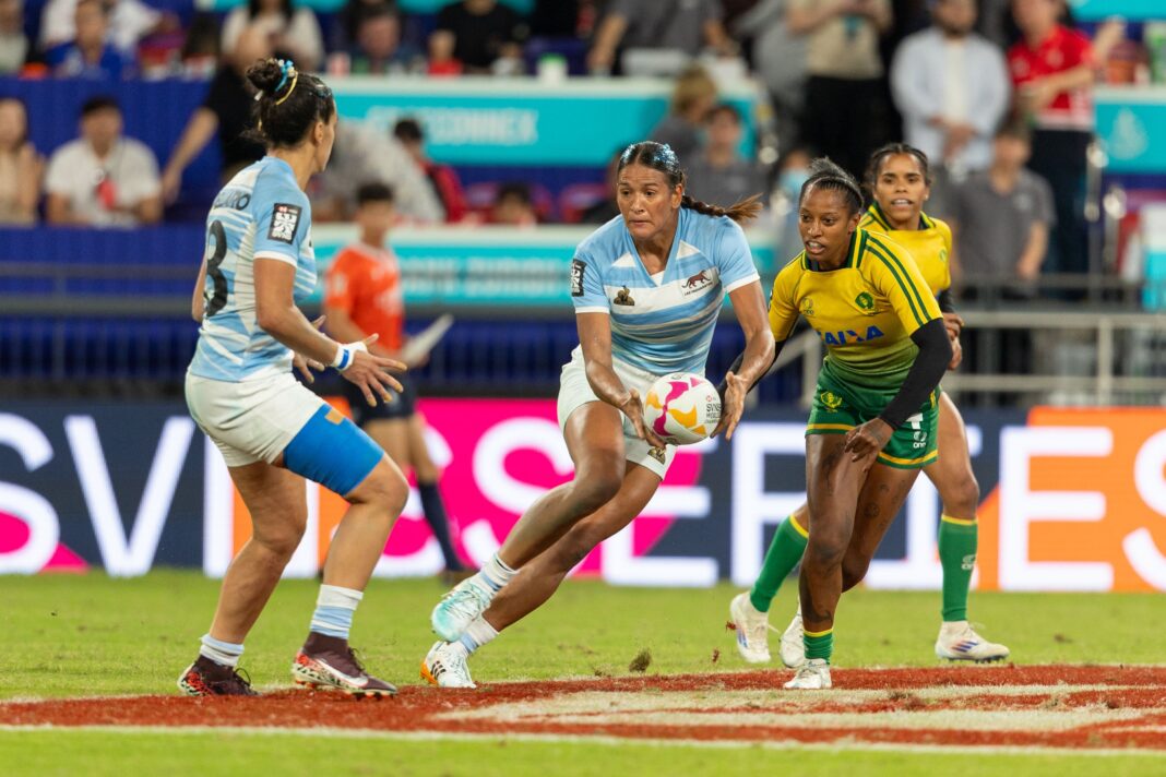 Integrantes de Las Yaguaretés, la selección argentina femenina de rugby 7, durante un partido en el Seven de Hong Kong.