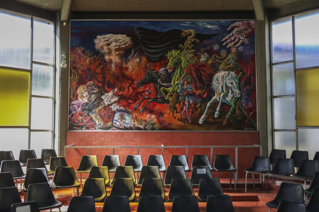 Mural de Antonio Berni en la capilla del Instituto San Luis Gonzaga, General Las Heras