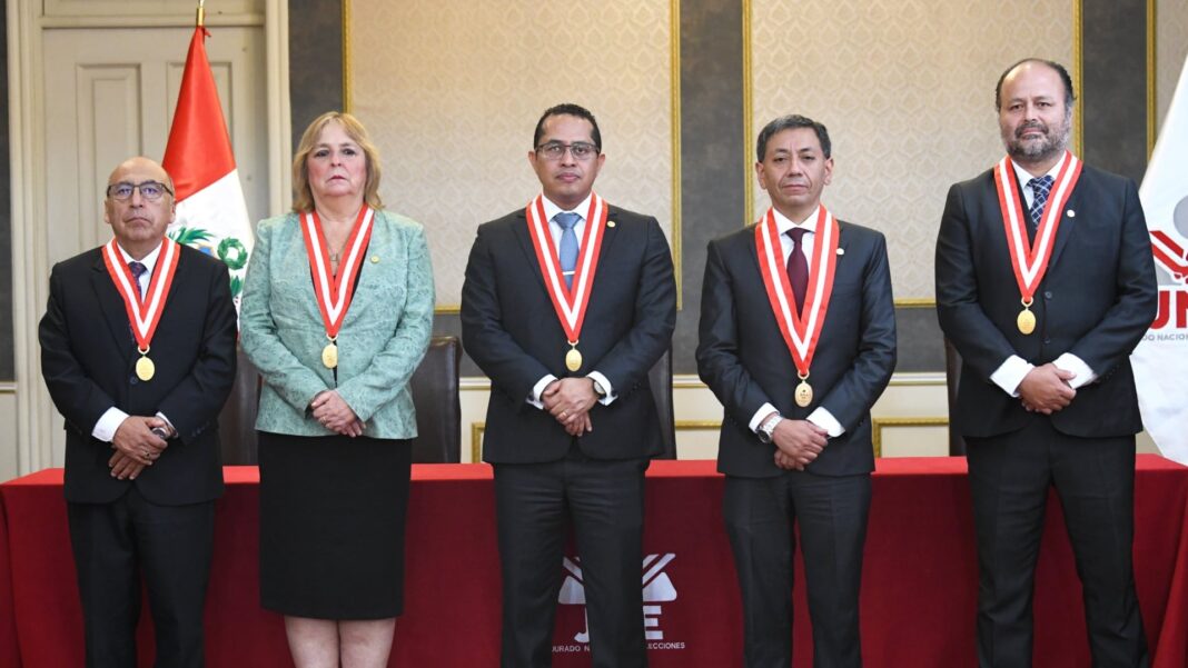 Sesión del Pleno del Jurado Nacional de Elecciones
