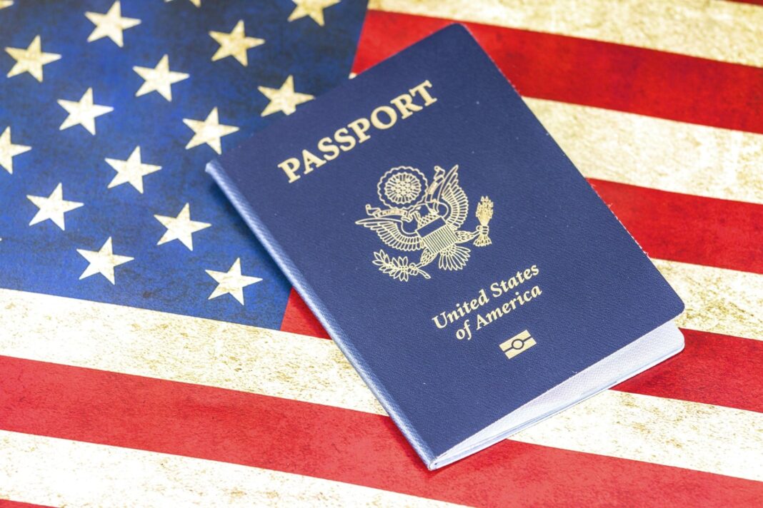 Formulario DS-5501 y pasaporte para la lotería de visas 2027